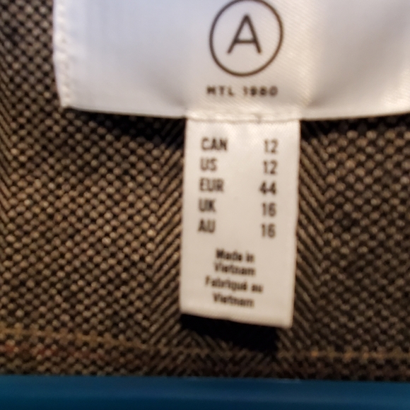 Women's jacket - Picture 2 of 4